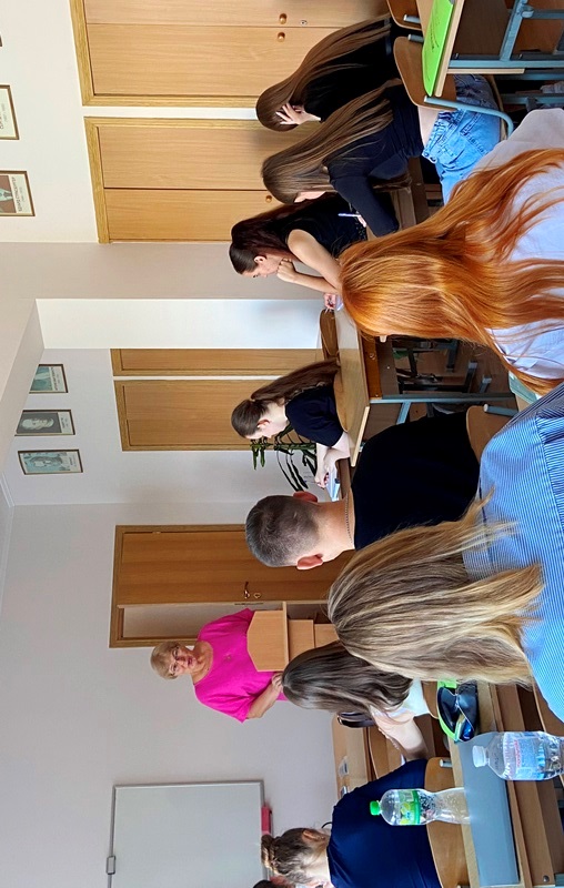 До здобувачів освіти звернулася гарант ОП Середня освіта (Природничі науки) Галина Жирська.JPG